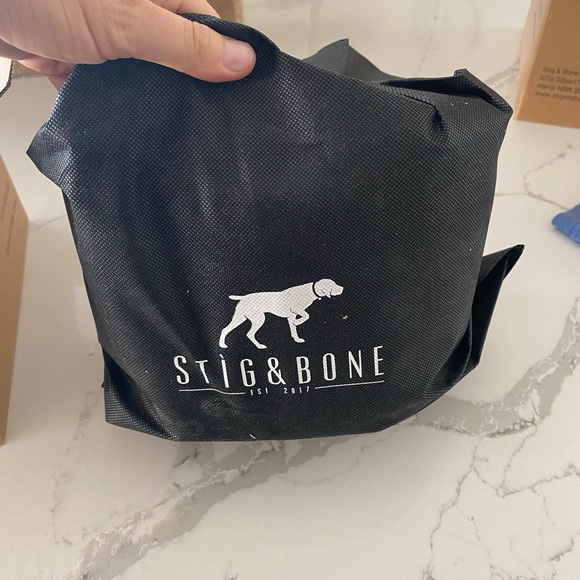 Set of 2 new stig and bone walnut dog bowls - Picture 2 of 3